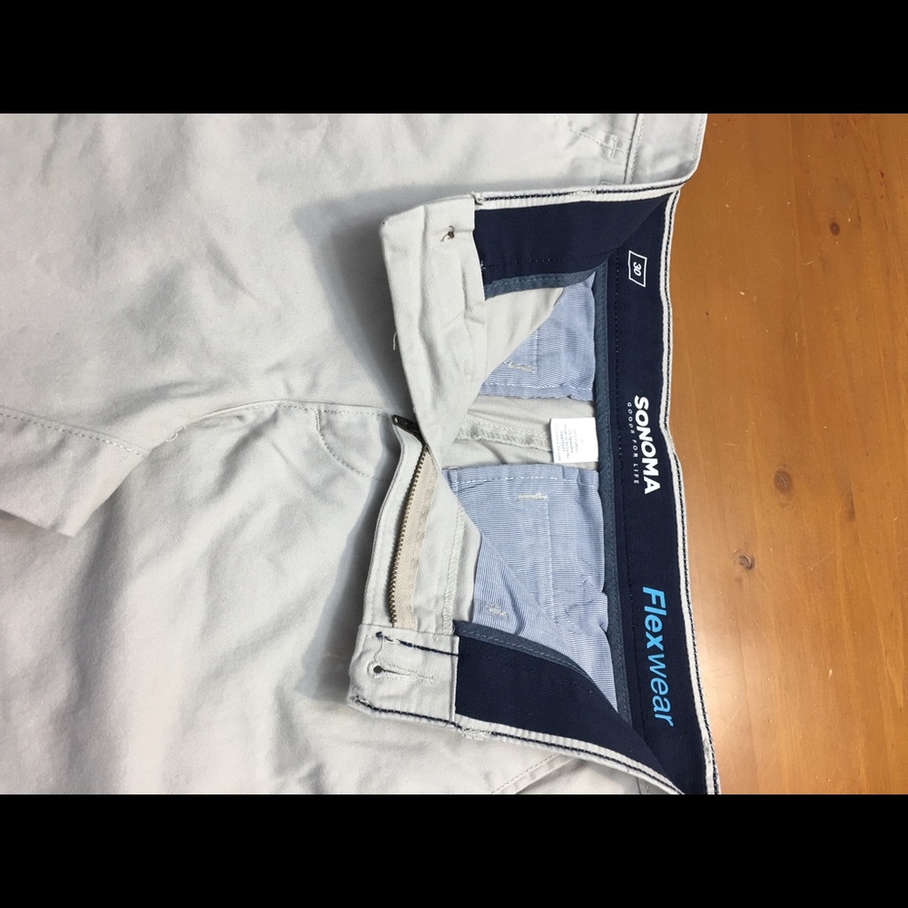 Sonoma Shorts - Picture 3 of 3